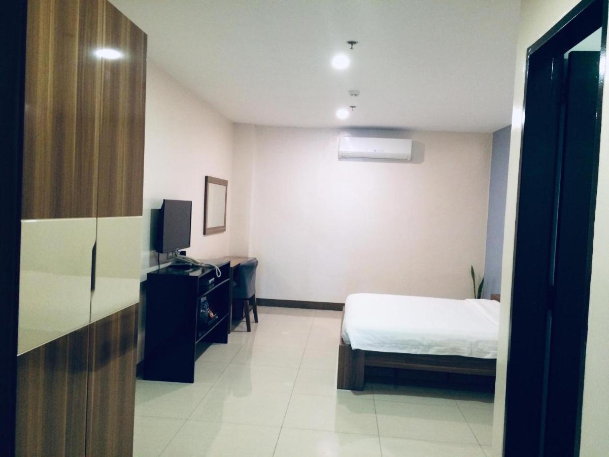 Ybc Grand Hotel Olongapo Eksteriør billede
