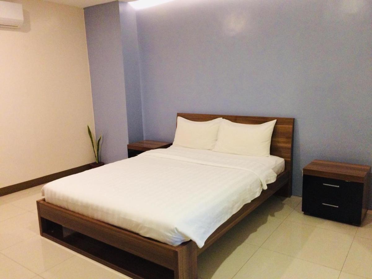Ybc Grand Hotel Olongapo Eksteriør billede