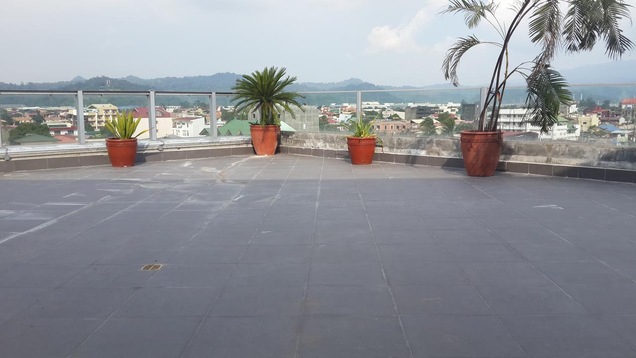 Ybc Grand Hotel Olongapo Eksteriør billede