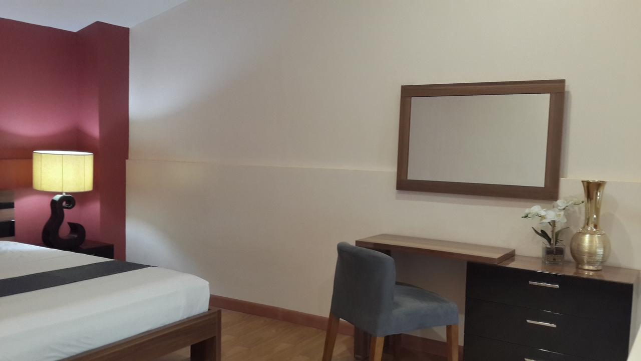 Ybc Grand Hotel Olongapo Eksteriør billede