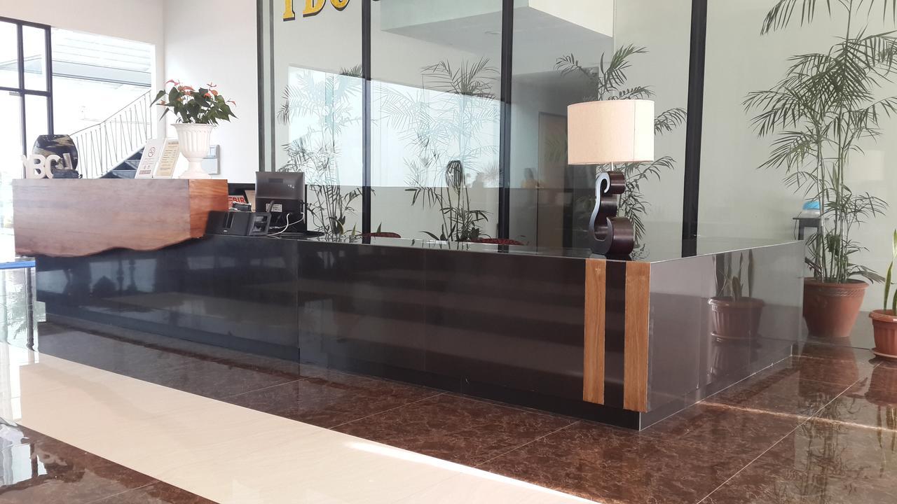 Ybc Grand Hotel Olongapo Eksteriør billede