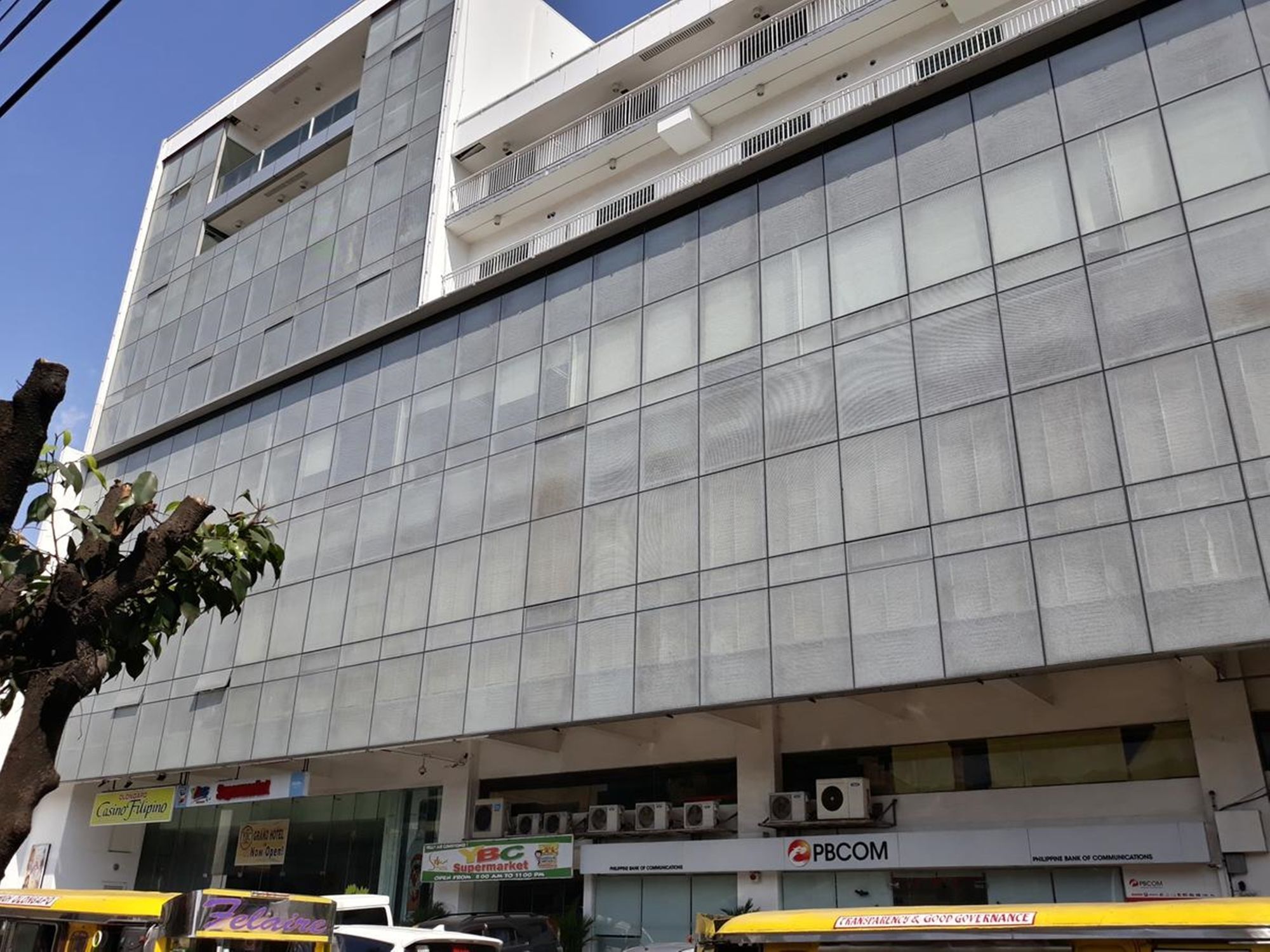 Ybc Grand Hotel Olongapo Eksteriør billede